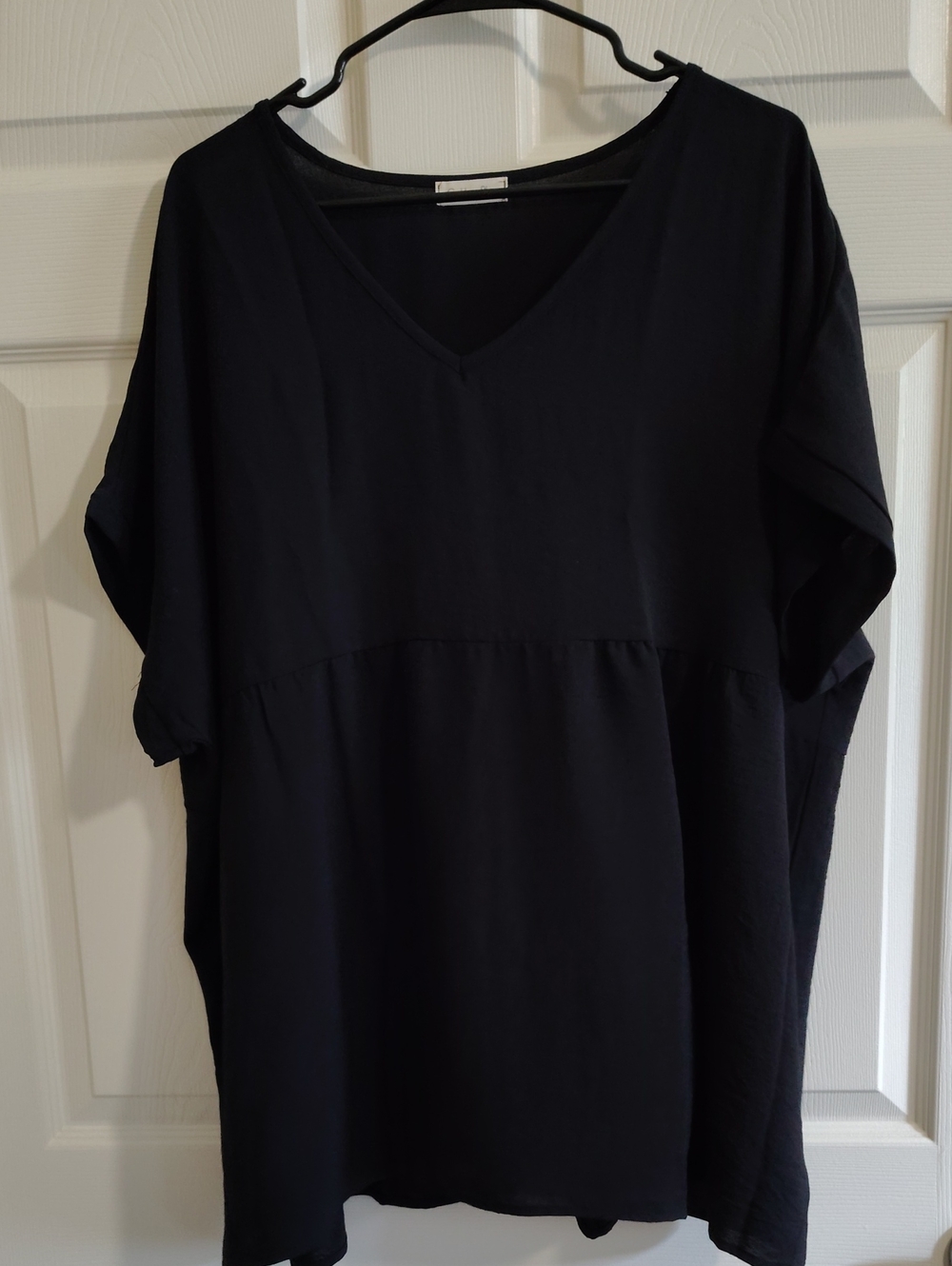 Cotton Bleu Women's V-Neck Relaxed Tunic Top in Black